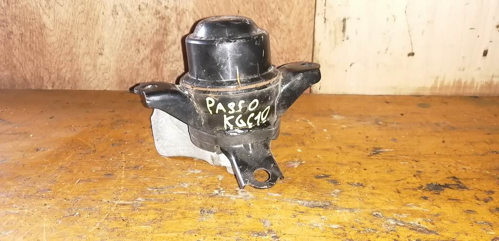 подушка двигателя Toyota Passo 0