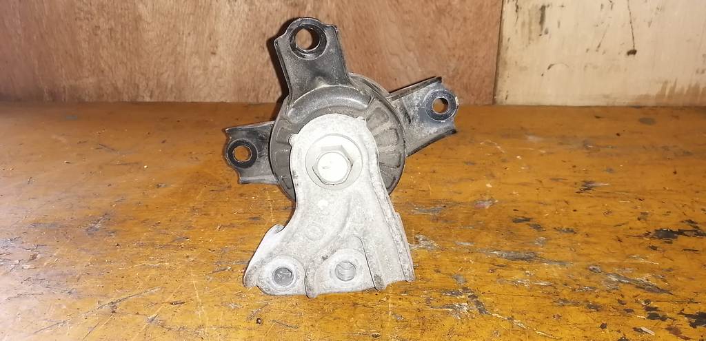 PASSO KGC10 ПОДУШКА ДВС ПРАВАЯ Toyota Passo 1