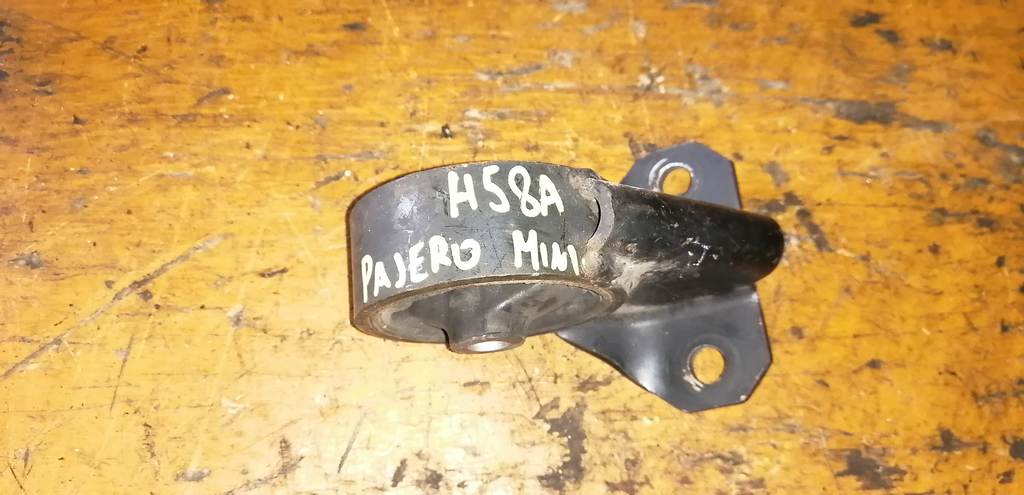 подушка двигателя Mitsubishi Pajero Mini 0