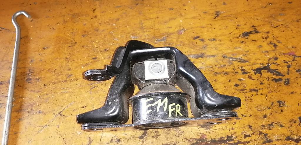 подушка двигателя Nissan Note 3