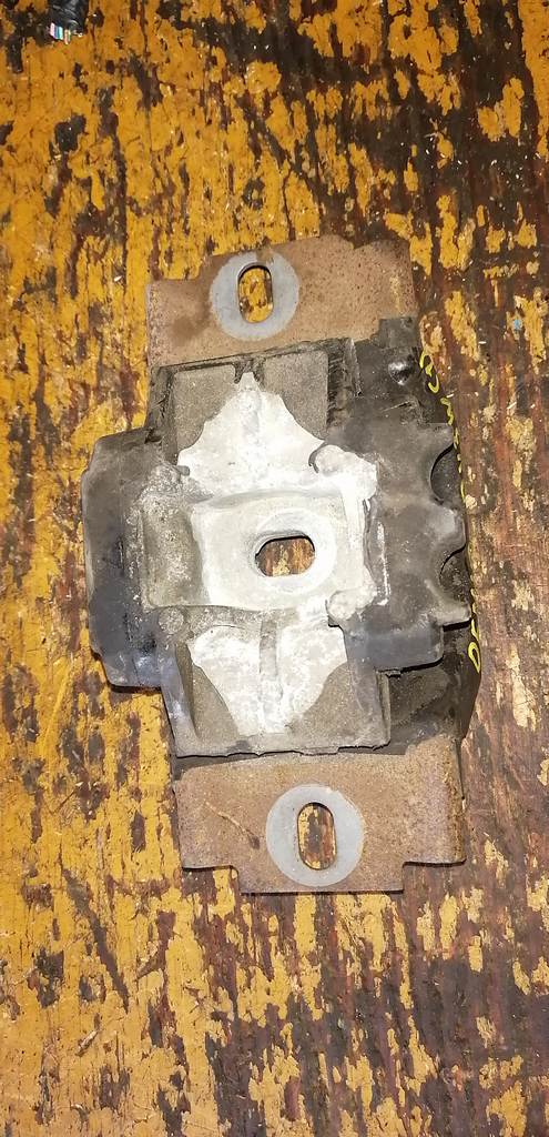 DEMIO DY3W ПОДУШКА ДВС 1 ЛЕВАЯ Mazda Demio 1