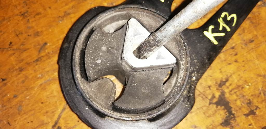 MARCH K13 ПОДУШКА ДВС ЗАД. Nissan March 1