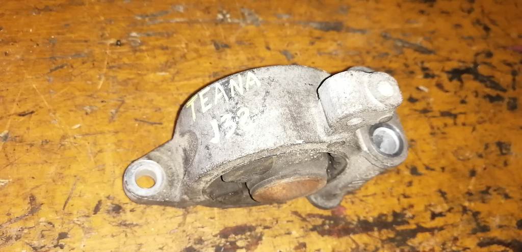 подушка двигателя Nissan Teana 0