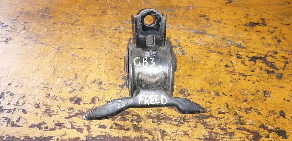 подушка двигателя Honda Freed 0