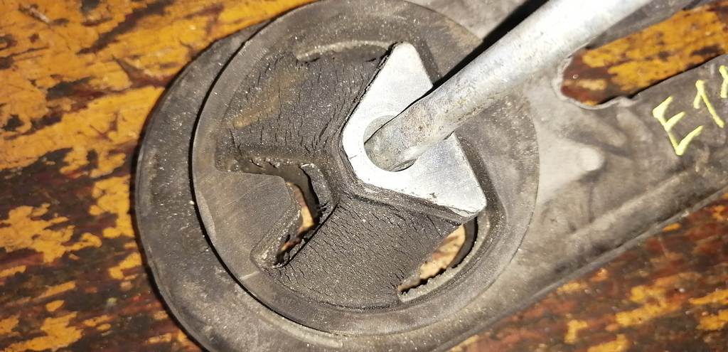 NOTE E11 ПОДУШКА ДВС ЗАД. Nissan Note 1