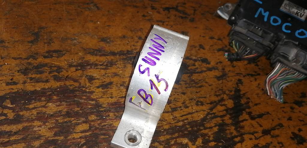 SUNNY FB15 ПОДУШКА ДВС Nissan Sunny 1