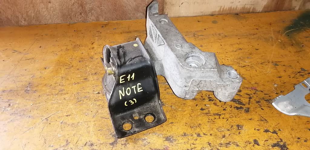 подушка двигателя Nissan Note 0