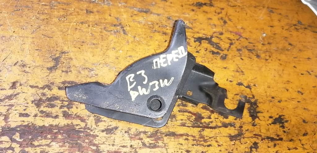 крепление подушки двс Mazda Demio 0