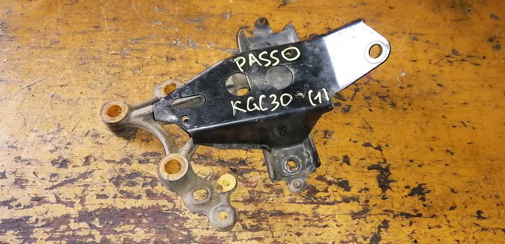 подушка двигателя Toyota Passo 0