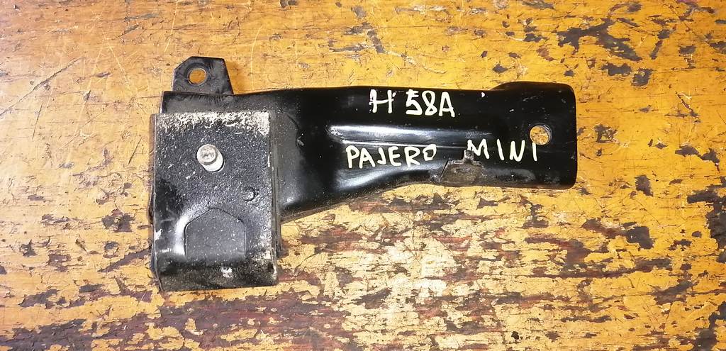 подушка двигателя Mitsubishi Pajero Mini 0