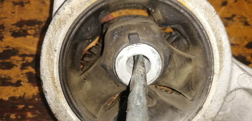 подушка двигателя Honda Odyssey 3