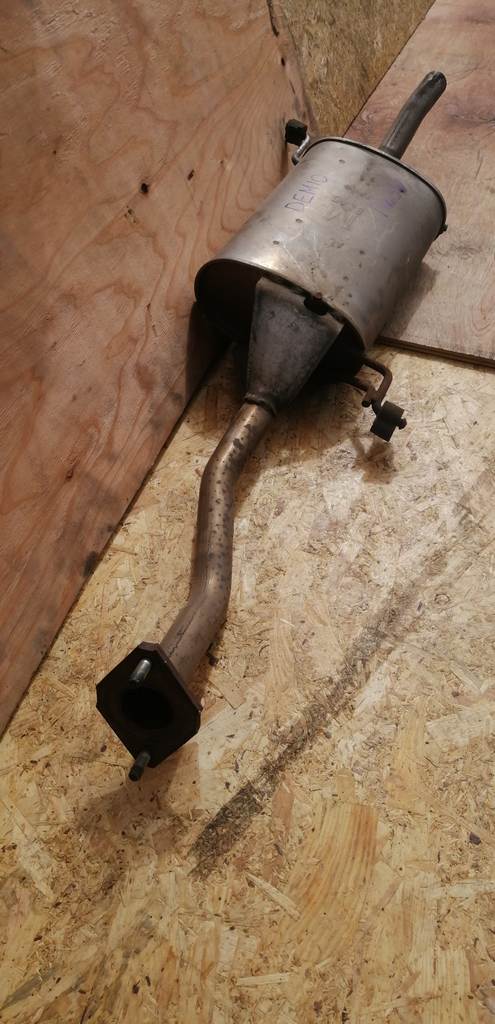 глушитель Mazda Demio 3