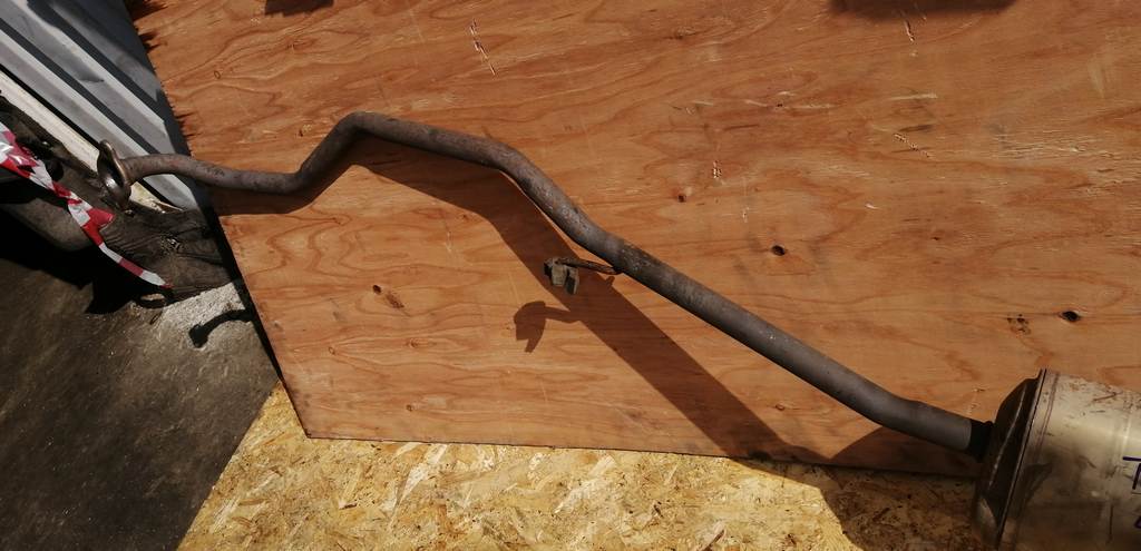 глушитель Daihatsu Tanto 3