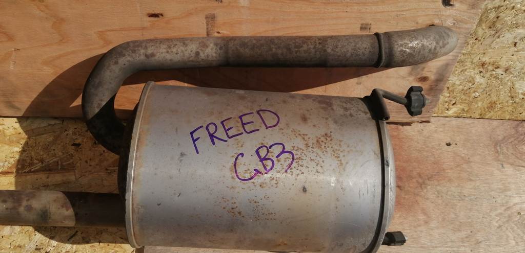 FREED GB3 ГЛУШИТЕЛЬ Honda Freed 1