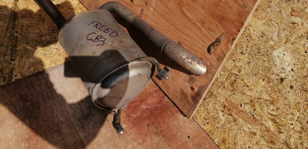 Выхлопная система Honda Freed 2