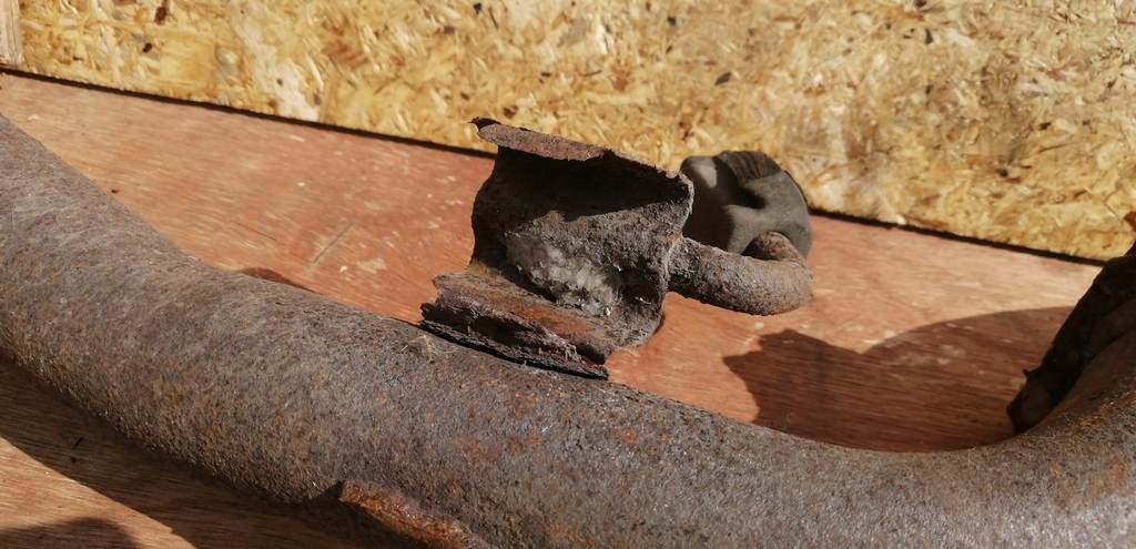 глушитель Mazda MPV 3