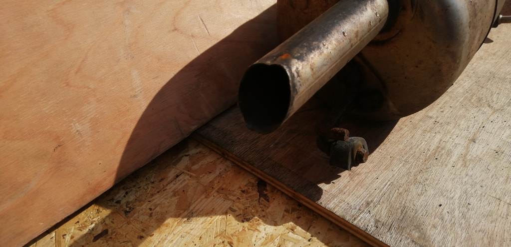 глушитель Toyota Vitz 3