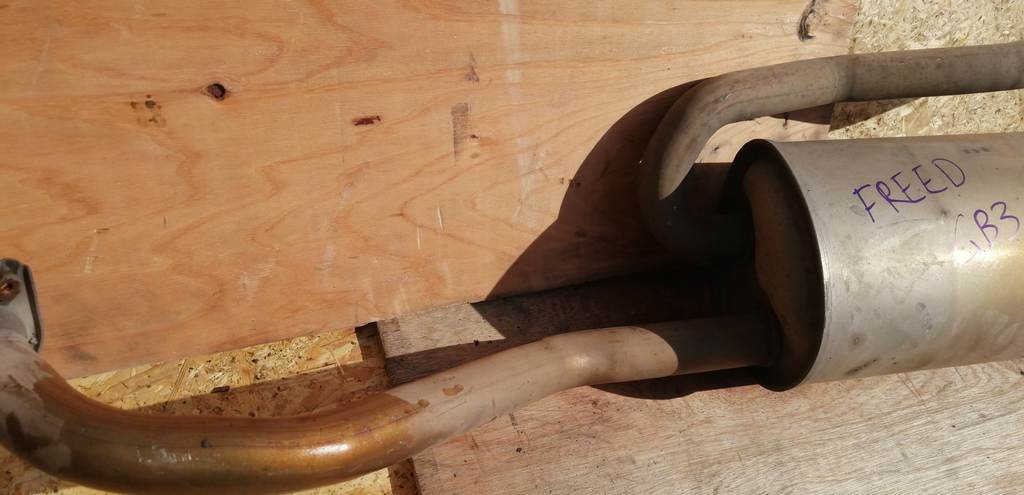 Выхлопная система Honda Freed 2