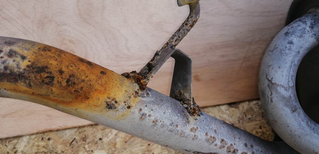 Выхлопная система Honda Elysion 2