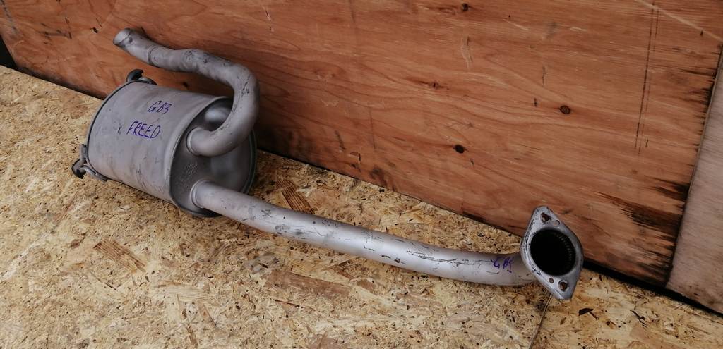 глушитель Honda Freed 3