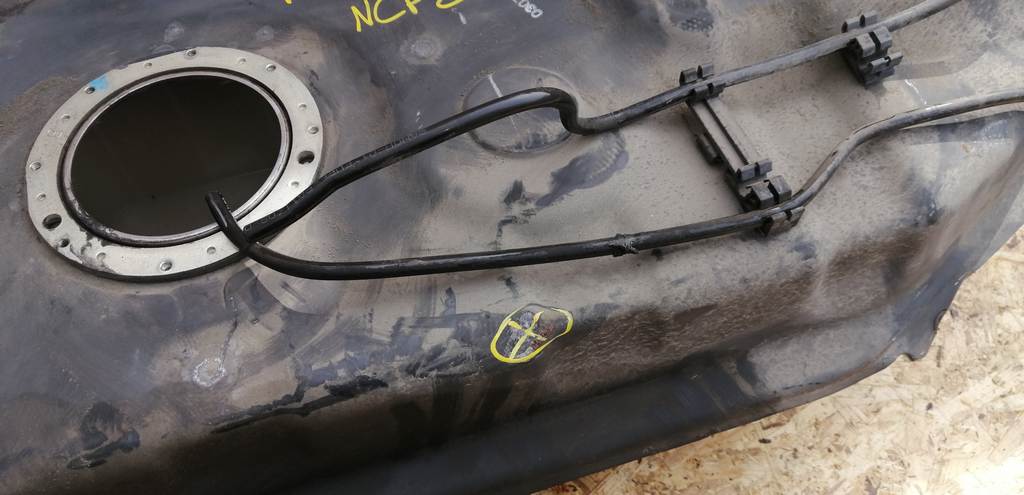 Кузов Toyota Funcargo 2