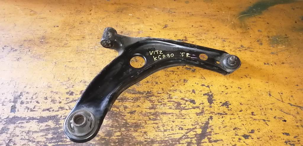 рычаг Toyota Vitz 0