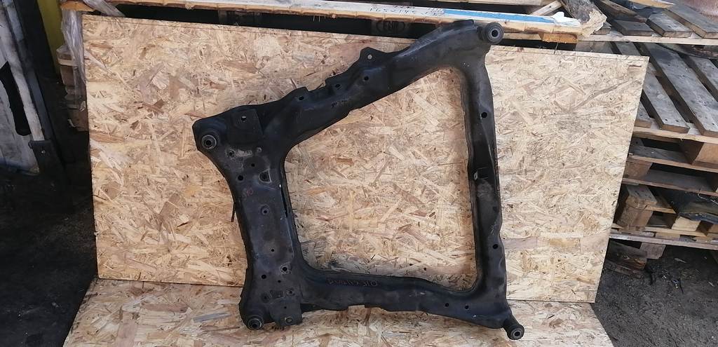 балка Nissan Dualis 0