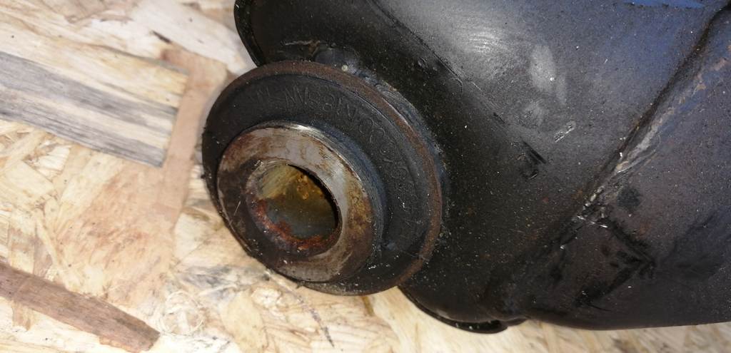 балка Nissan Teana 3