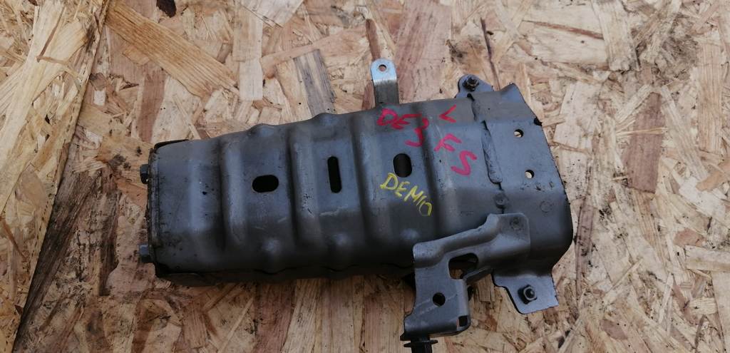 клык лонжерона Mazda Demio 0