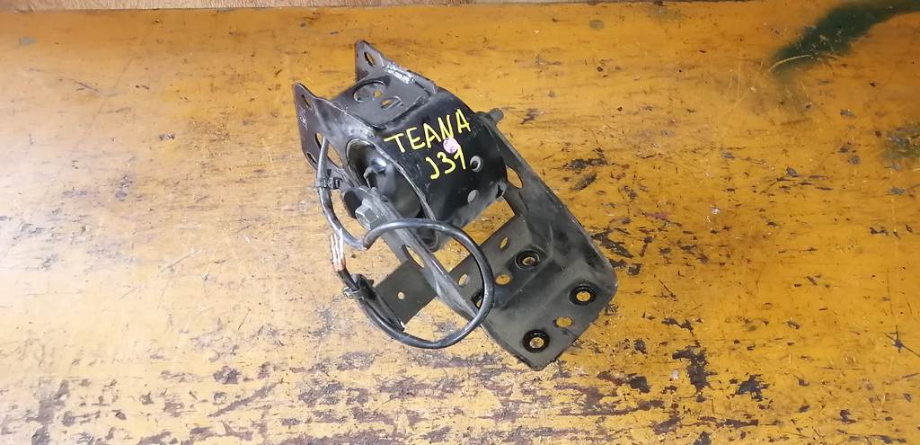 подушка двигателя Nissan Teana 0