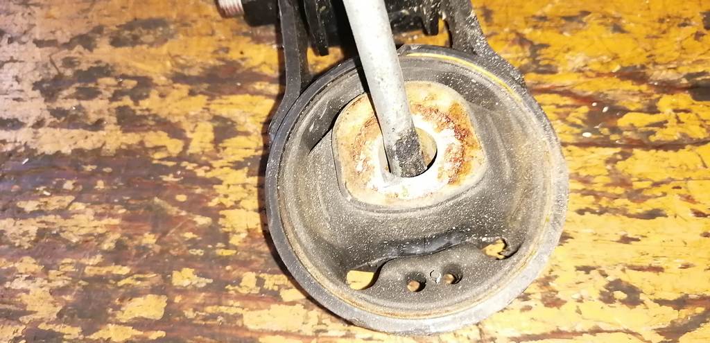 RACTIS NCP100 ПОДУШКА ДВС ЗАДНЯЯ Toyota Ractis 1