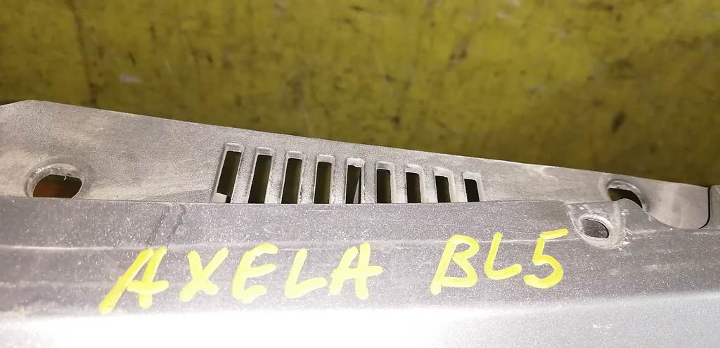 AXELA BL5FP БАМПЕР ПЕРЕДНИЙ ДЕФЕКТ Mazda Axela 1