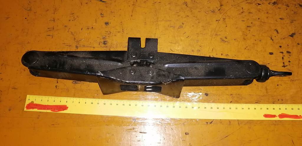 PASSO KGC10 ДОМКРАТ Toyota Passo 1
