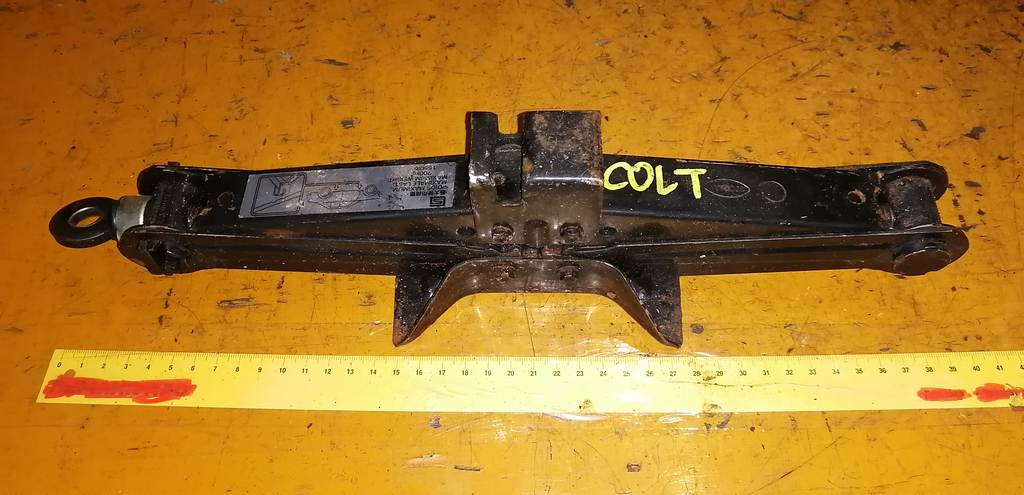 домкрат Mitsubishi Colt 0