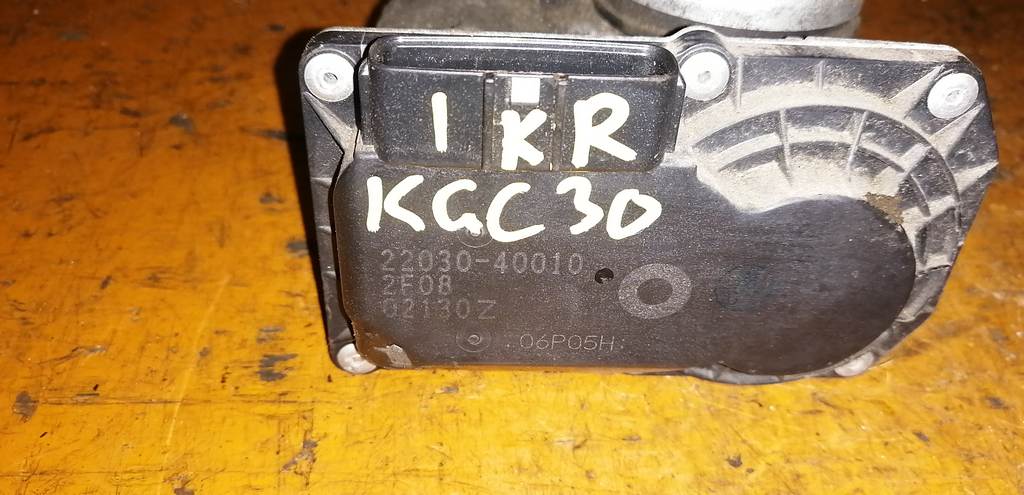 1KRFE ДРОССЕЛЬНАЯ ЗАСЛОНКА 22030-40010 Toyota Passo 1