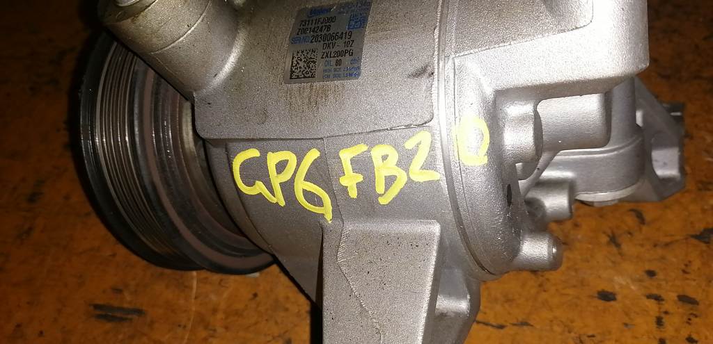 FB20 КОМПРЕССОР КОНДИЦИОНЕРА 73111FJ000 Subaru Impreza 1