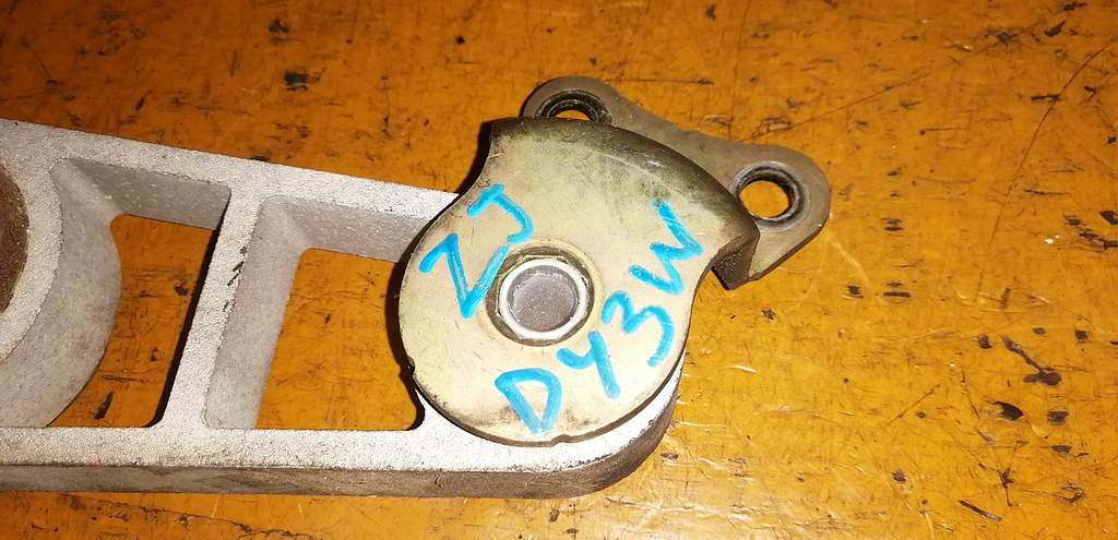 DEMIO DY3W ПОДУШКА ДВС ЗАДНЯЯ Mazda Demio 1