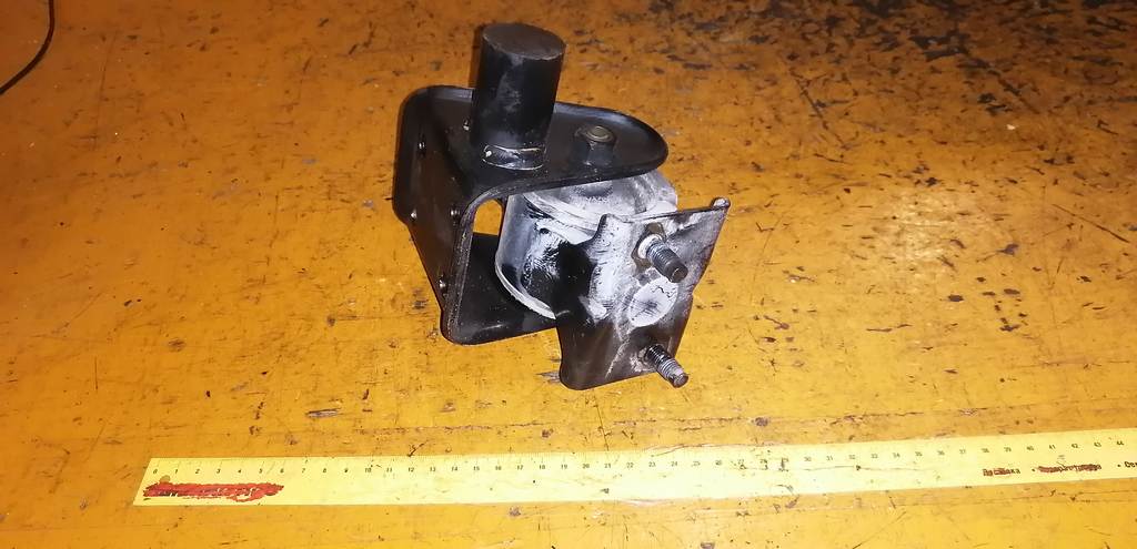 IMPREZA GD2 ПОДУШКА КПП Subaru Impreza 1