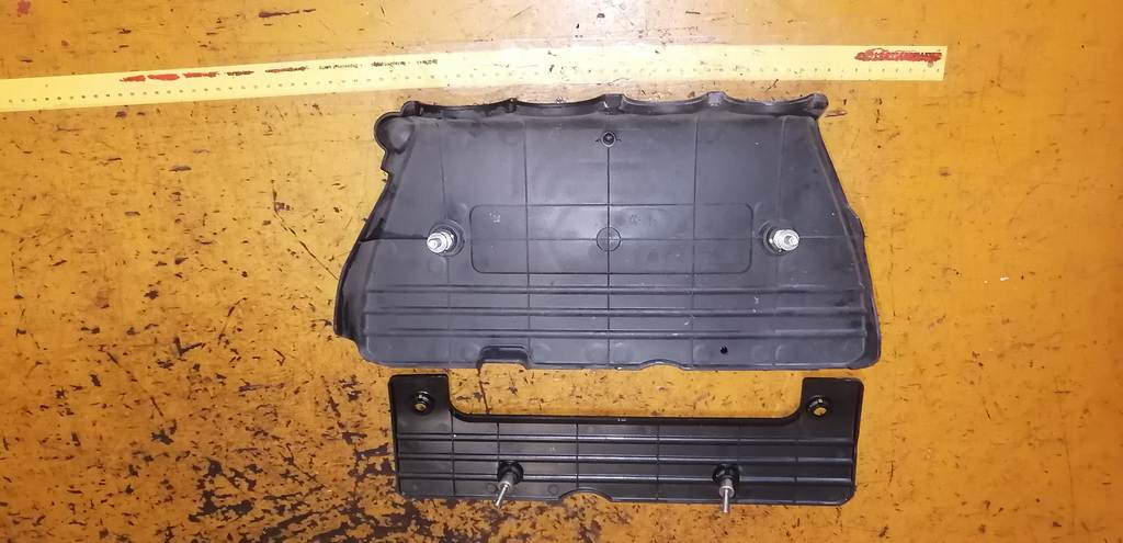 K24A ДЕКОР.КРЫШКА ДВС 2ШТ Honda Element 1