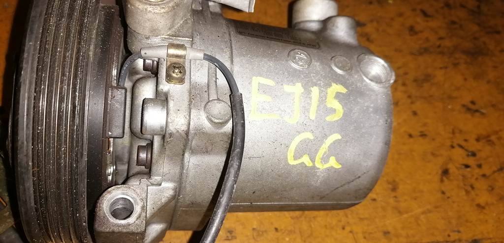 EJ15 КОМПРЕССОР КОНДИЦИОНЕРА 73111FE030 Subaru Impreza 1