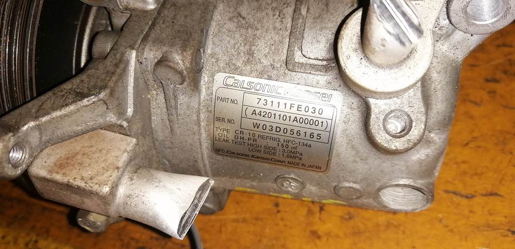 EJ15 КОМПРЕССОР КОНДИЦИОНЕРА 73111FE030 Subaru Impreza 4