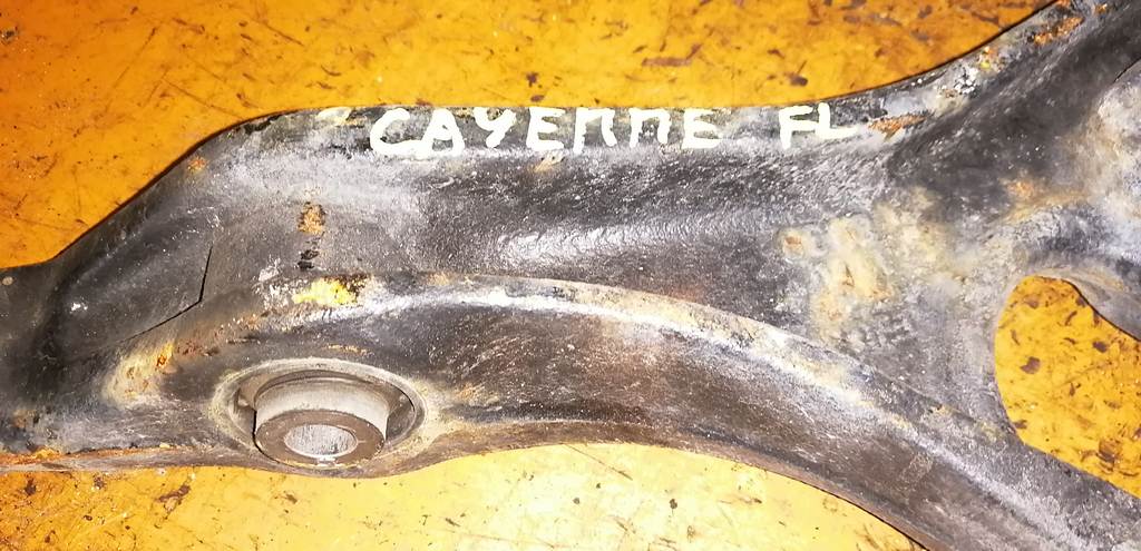 CAYENNE 957 РЫЧАГ ПЕРЕДНИЙ ПРАВЫЙ Porsche Cayenne 1