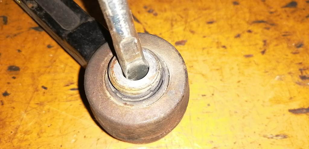DEMIO DW3W РЫЧАГ ПЕРЕДНИЙ ПРАВЫЙ Mazda Demio 1