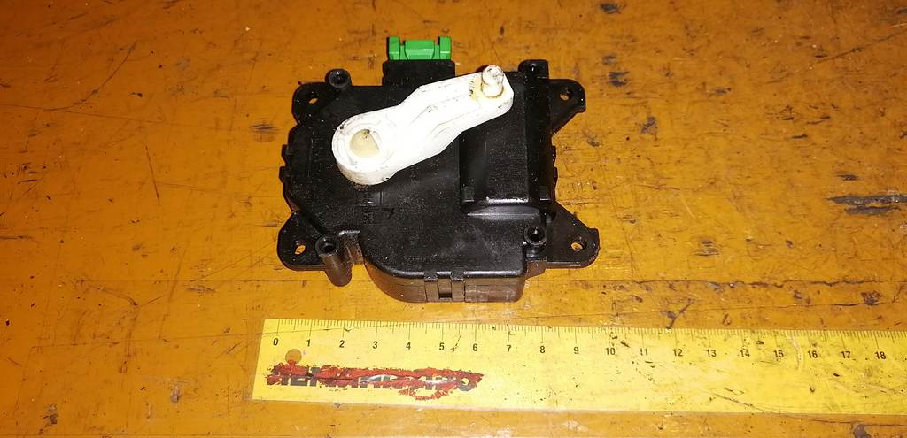 FREED GB3 СЕРВОПРИВОД ЗАСЛОНОК ПЕЧКИ 113800-2430 Honda Freed 1