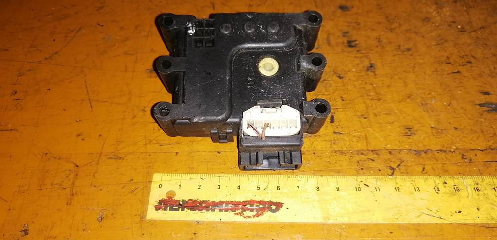 DEMIO DY5W СЕРВОПРИВОД ЗАСЛОНОК ПЕЧКИ 3Y28V Mazda Demio 1