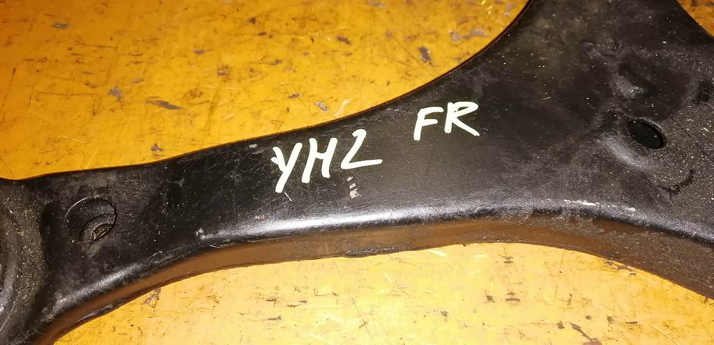 ELEMENT YH2 РЫЧАГ ПЕРЕДНИЙ ПРАВЫЙ Honda Element 1