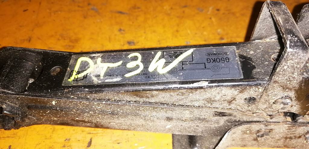 DEMIO DY3W ДОМКРАТ 650 kg Mazda Demio 1