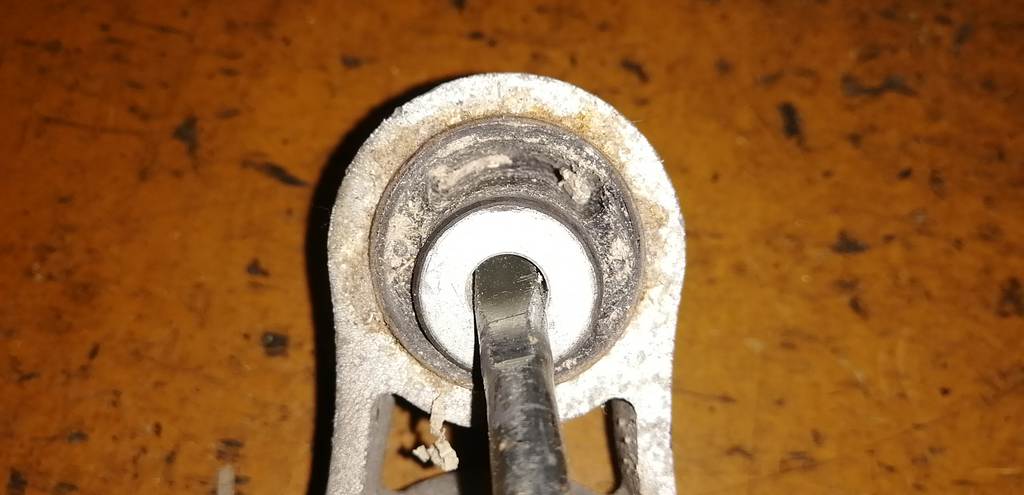 DEMIO DY3W ПОДУШКА ДВС ЗАД. МКПП Mazda Demio 4