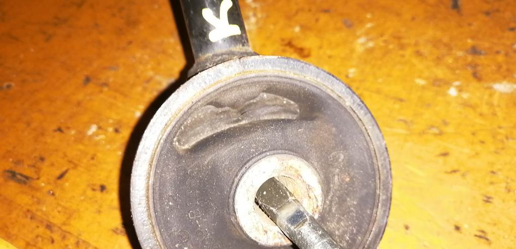 подушка двигателя Toyota Passo 3