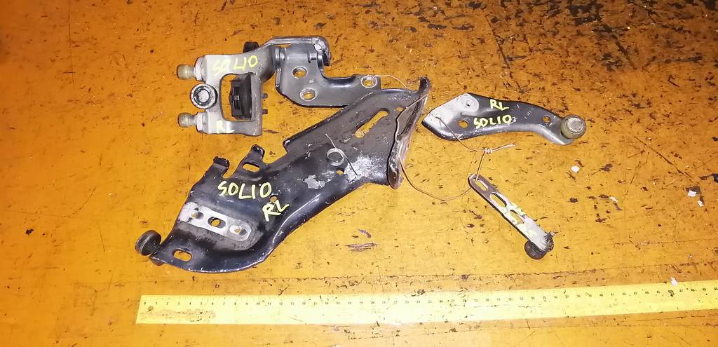 ролик дверной Suzuki Solio 0